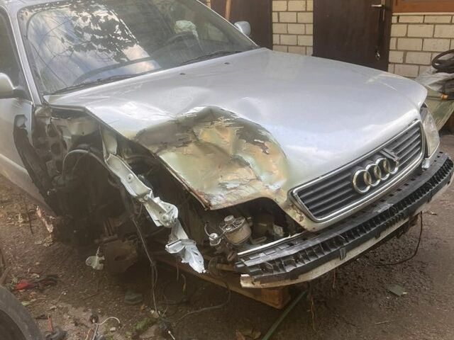 Сірий Ауді А6, об'ємом двигуна 2.6 л та пробігом 500 тис. км за 1300 $, фото 1 на Automoto.ua