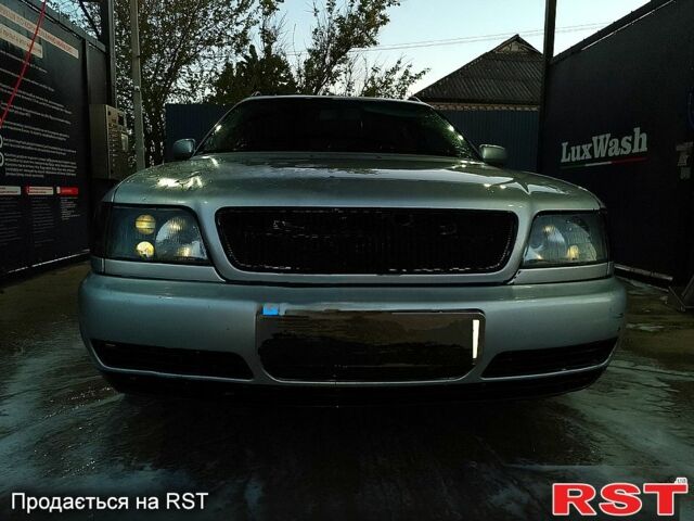 Серый Ауди А6, объемом двигателя 2.2 л и пробегом 190 тыс. км за 5500 $, фото 1 на Automoto.ua