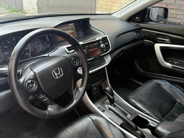 Сірий Ауді А6, об'ємом двигуна 2.5 л та пробігом 200 тис. км за 3112 $, фото 1 на Automoto.ua