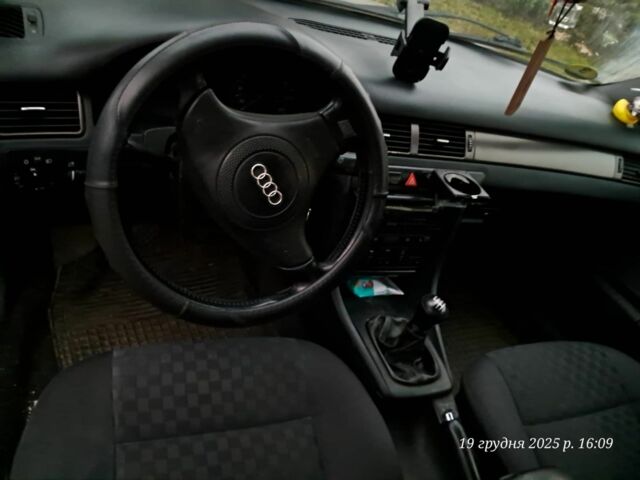 Серый Ауди А6, объемом двигателя 2 л и пробегом 370 тыс. км за 1500 $, фото 1 на Automoto.ua