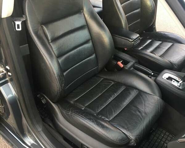 Серый Ауди А6, объемом двигателя 2.4 л и пробегом 285 тыс. км за 6399 $, фото 1 на Automoto.ua