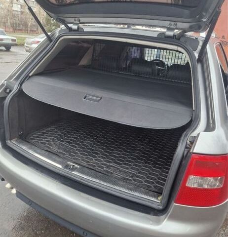 Серый Ауди А6, объемом двигателя 2.5 л и пробегом 250 тыс. км за 4200 $, фото 1 на Automoto.ua