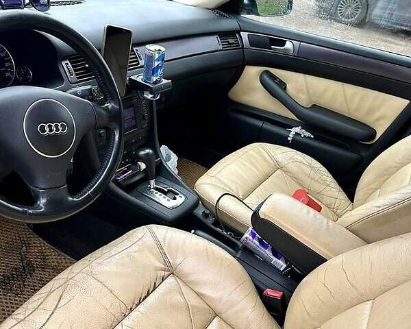 Серый Ауди А6, объемом двигателя 2.5 л и пробегом 290 тыс. км за 4500 $, фото 1 на Automoto.ua