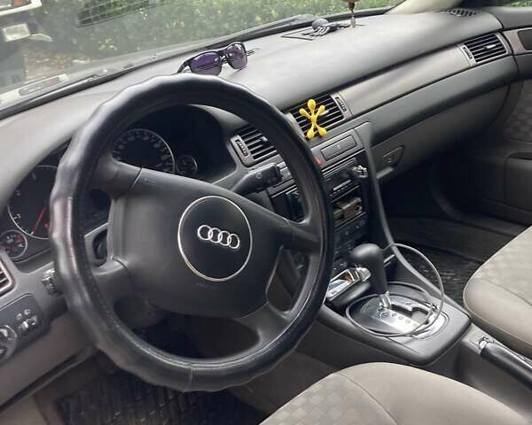 Серый Ауди А6, объемом двигателя 2.5 л и пробегом 330 тыс. км за 5200 $, фото 1 на Automoto.ua