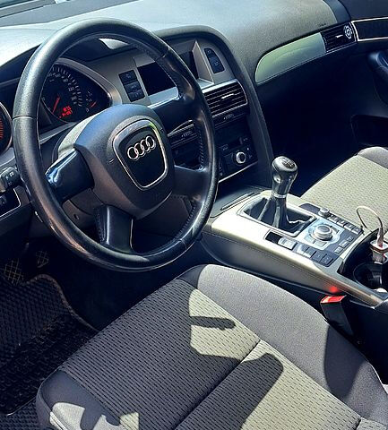 Серый Ауди А6, объемом двигателя 2 л и пробегом 320 тыс. км за 8000 $, фото 1 на Automoto.ua