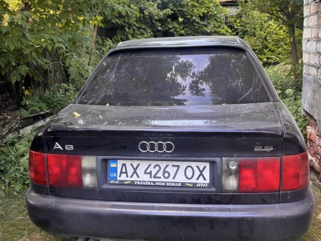 Синий Ауди А6, объемом двигателя 2.6 л и пробегом 300 тыс. км за 800 $, фото 1 на Automoto.ua