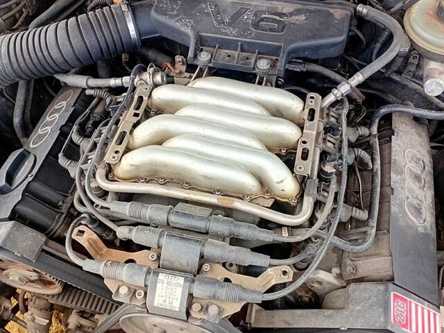 Синий Ауди А6, объемом двигателя 2.6 л и пробегом 0 тыс. км за 1450 $, фото 1 на Automoto.ua