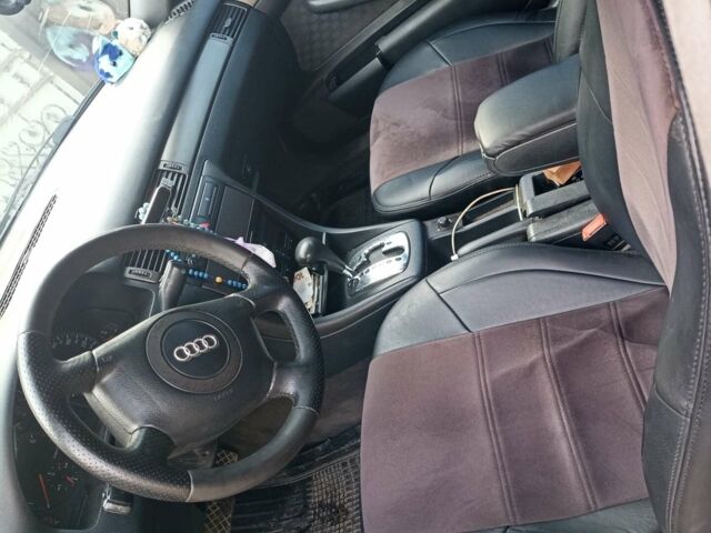 Синий Ауди А6, объемом двигателя 2.4 л и пробегом 370 тыс. км за 3800 $, фото 1 на Automoto.ua