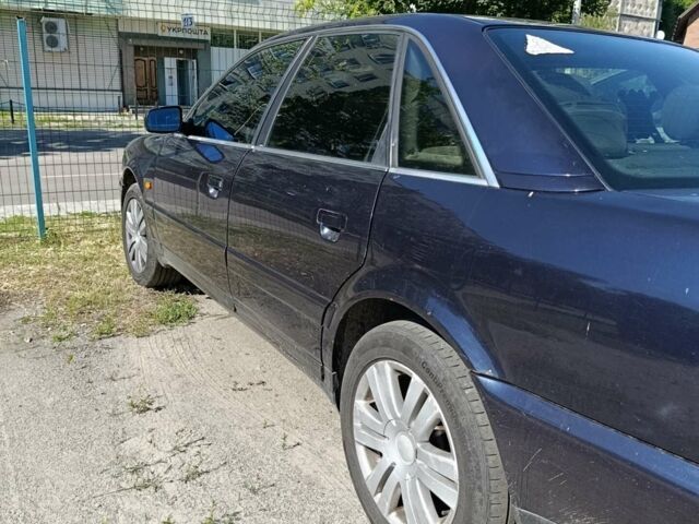 Синий Ауди А6, объемом двигателя 2.6 л и пробегом 314 тыс. км за 3750 $, фото 1 на Automoto.ua