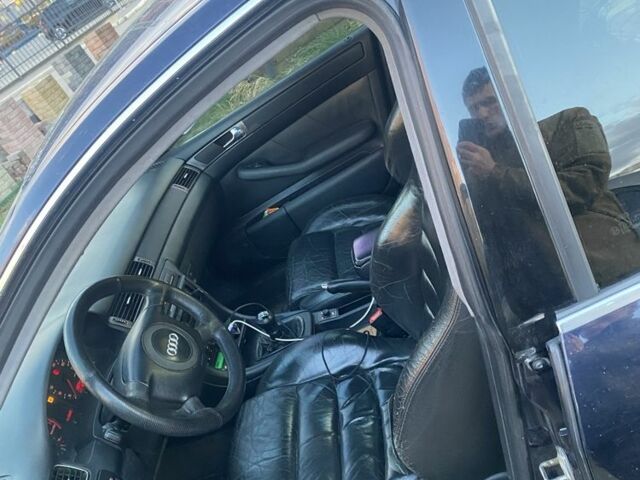 Синій Ауді А6, об'ємом двигуна 1.8 л та пробігом 380 тис. км за 2550 $, фото 1 на Automoto.ua