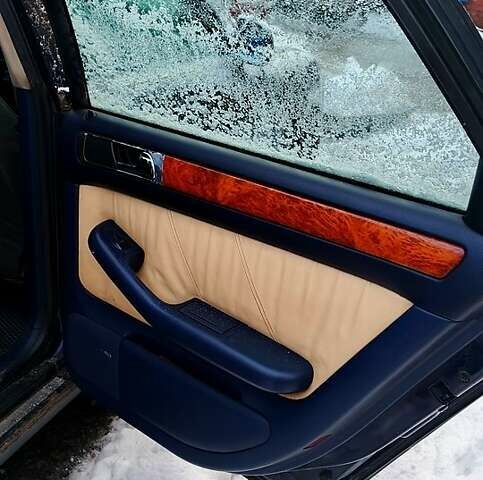 Синий Ауди А6, объемом двигателя 2.8 л и пробегом 290 тыс. км за 4000 $, фото 1 на Automoto.ua