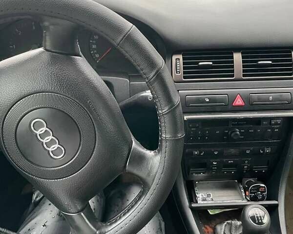 Синий Ауди А6, объемом двигателя 1.9 л и пробегом 380 тыс. км за 3600 $, фото 1 на Automoto.ua