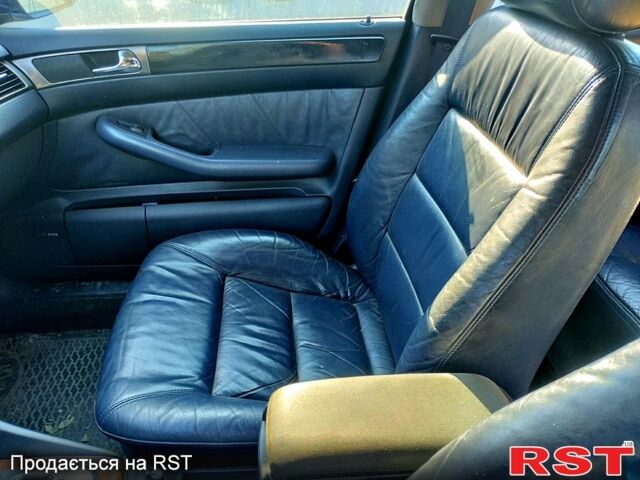 Синий Ауди А6, объемом двигателя 4.2 л и пробегом 257 тыс. км за 3500 $, фото 1 на Automoto.ua