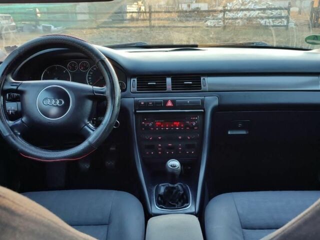 Синий Ауди А6, объемом двигателя 0 л и пробегом 320 тыс. км за 1400 $, фото 1 на Automoto.ua