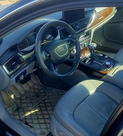 Синий Ауди А6, объемом двигателя 3 л и пробегом 280 тыс. км за 10500 $, фото 1 на Automoto.ua