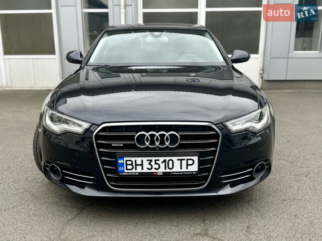 Синий Ауди А6, объемом двигателя 3 л и пробегом 221 тыс. км за 15000 $, фото 1 на Automoto.ua