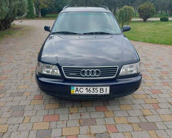 Синий Ауди А6, объемом двигателя 1.8 л и пробегом 345 тыс. км за 2500 $, фото 1 на Automoto.ua