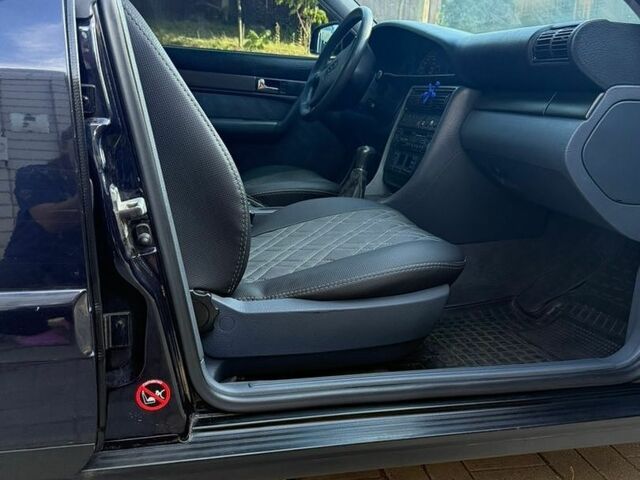 Синій Ауді А6, об'ємом двигуна 1.8 л та пробігом 200 тис. км за 3500 $, фото 1 на Automoto.ua