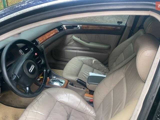Синій Ауді А6, об'ємом двигуна 2.4 л та пробігом 315 тис. км за 3811 $, фото 1 на Automoto.ua