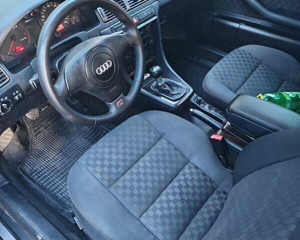 Синий Ауди А6, объемом двигателя 2.5 л и пробегом 410 тыс. км за 3700 $, фото 1 на Automoto.ua