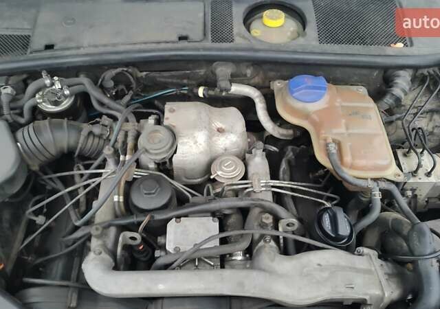 Синий Ауди А6, объемом двигателя 0 л и пробегом 556 тыс. км за 3900 $, фото 1 на Automoto.ua