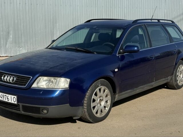 Синий Ауди А6, объемом двигателя 2.5 л и пробегом 300 тыс. км за 3500 $, фото 1 на Automoto.ua