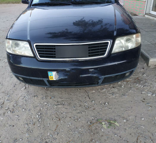 Синий Ауди А6, объемом двигателя 2.5 л и пробегом 200 тыс. км за 3200 $, фото 1 на Automoto.ua