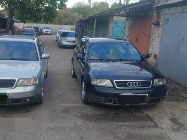 Синий Ауди А6, объемом двигателя 2.5 л и пробегом 300 тыс. км за 23283 $, фото 1 на Automoto.ua