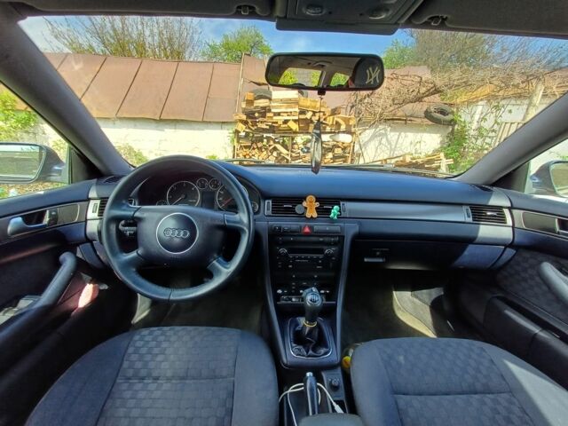 Синий Ауди А6, объемом двигателя 2 л и пробегом 360 тыс. км за 0 $, фото 1 на Automoto.ua