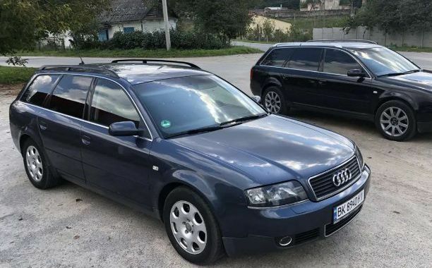 Синій Ауді А6, об'ємом двигуна 2.5 л та пробігом 380 тис. км за 4500 $, фото 1 на Automoto.ua