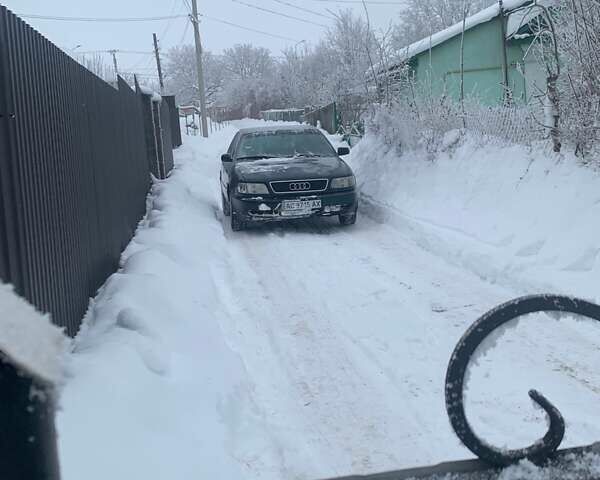 Зеленый Ауди А6, объемом двигателя 2.6 л и пробегом 400 тыс. км за 1600 $, фото 1 на Automoto.ua