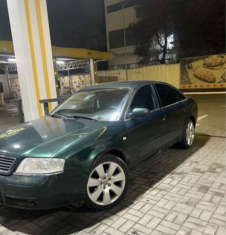 Зеленый Ауди А6, объемом двигателя 2.4 л и пробегом 300 тыс. км за 2900 $, фото 1 на Automoto.ua