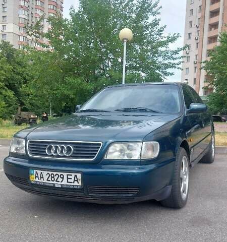 Зеленый Ауди А6, объемом двигателя 2.6 л и пробегом 303 тыс. км за 3599 $, фото 1 на Automoto.ua