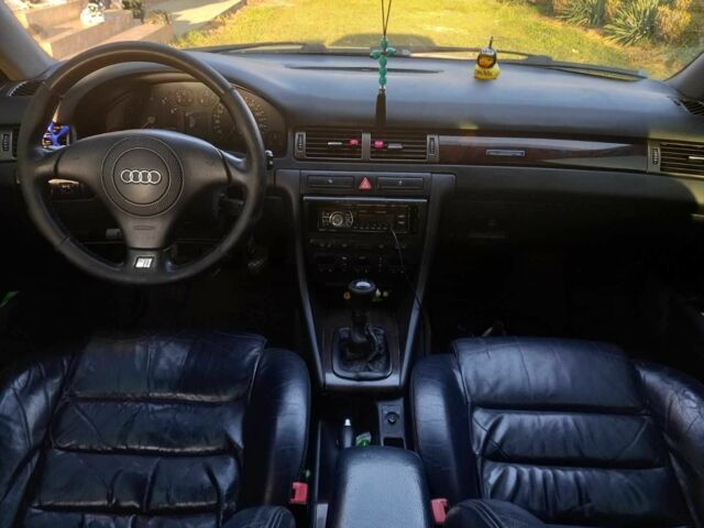 Зеленый Ауди А6, объемом двигателя 2.8 л и пробегом 350 тыс. км за 3750 $, фото 1 на Automoto.ua