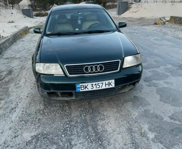 Зеленый Ауди А6, объемом двигателя 2.5 л и пробегом 280 тыс. км за 2300 $, фото 1 на Automoto.ua