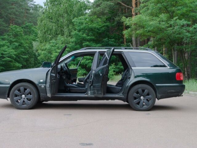 Зелений Ауді А6, об'ємом двигуна 2.8 л та пробігом 255 тис. км за 4500 $, фото 1 на Automoto.ua