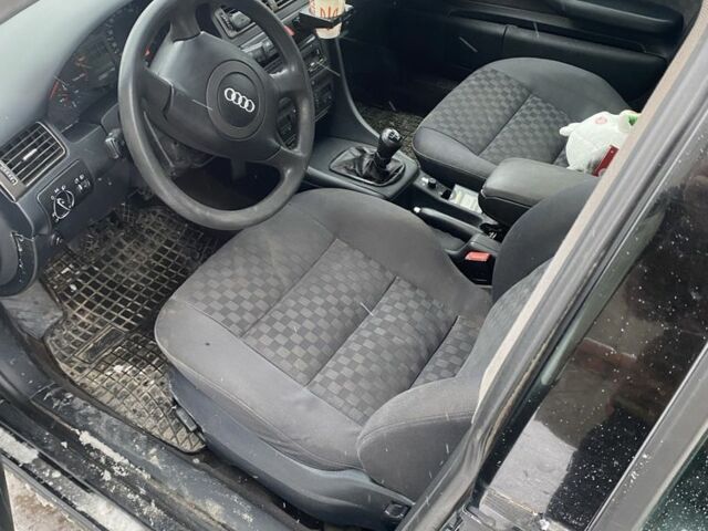 Зелений Ауді А6, об'ємом двигуна 1.9 л та пробігом 3 тис. км за 2000 $, фото 1 на Automoto.ua