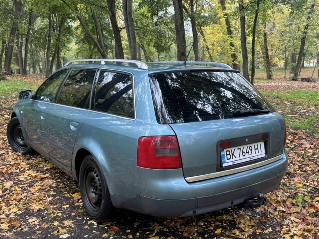 Зеленый Ауди А6, объемом двигателя 2.5 л и пробегом 300 тыс. км за 2608 $, фото 1 на Automoto.ua