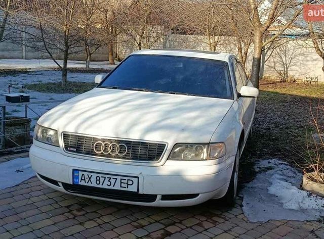 Белый Ауди А8, объемом двигателя 2.77 л и пробегом 500 тыс. км за 4500 $, фото 1 на Automoto.ua