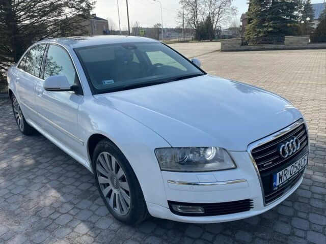 Белый Ауди А8, объемом двигателя 4.2 л и пробегом 282 тыс. км за 1597 $, фото 1 на Automoto.ua