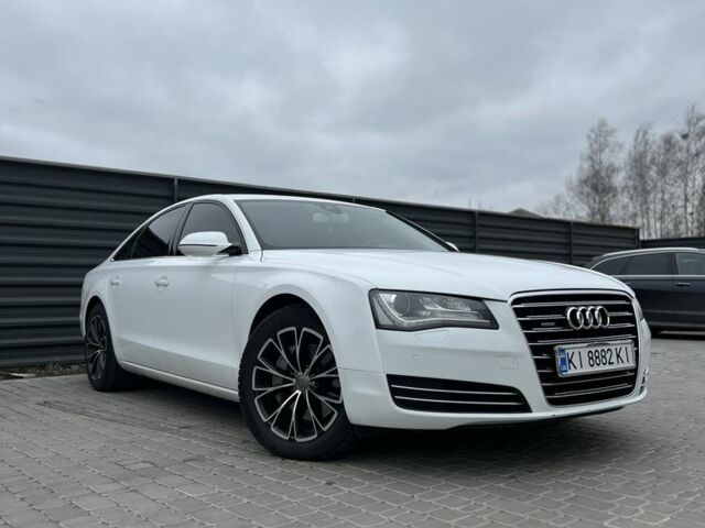 Белый Ауди А8, объемом двигателя 3 л и пробегом 263 тыс. км за 18000 $, фото 1 на Automoto.ua