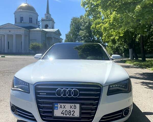 Белый Ауди А8, объемом двигателя 3 л и пробегом 155 тыс. км за 25000 $, фото 1 на Automoto.ua