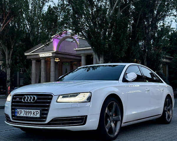 Белый Ауди А8, объемом двигателя 2.97 л и пробегом 193 тыс. км за 30000 $, фото 1 на Automoto.ua