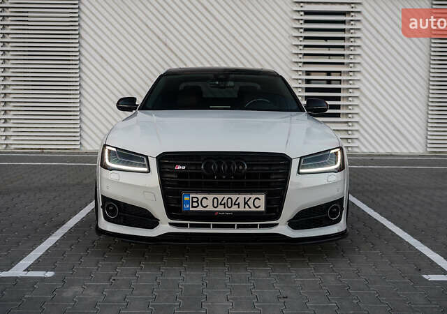 Белый Ауди А8, объемом двигателя 3.99 л и пробегом 172 тыс. км за 29000 $, фото 1 на Automoto.ua