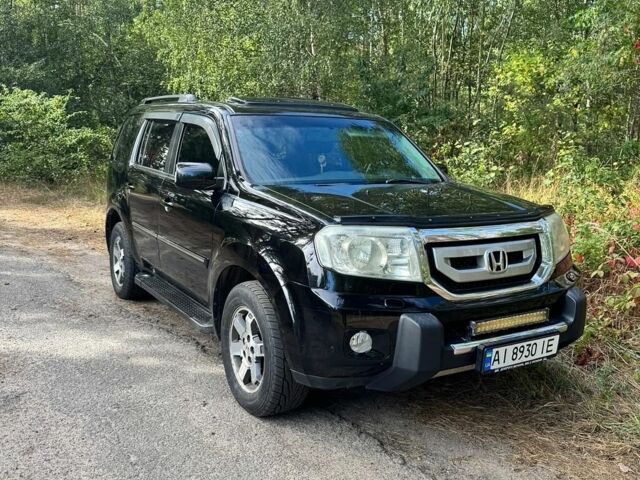 Белый Ауди А8, объемом двигателя 3 л и пробегом 220 тыс. км за 28000 $, фото 1 на Automoto.ua
