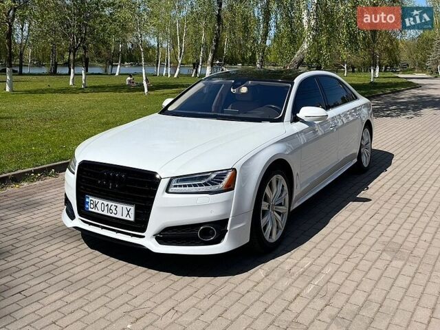 Белый Ауди А8, объемом двигателя 3 л и пробегом 134 тыс. км за 22600 $, фото 1 на Automoto.ua