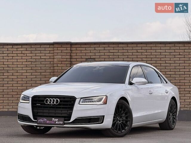 Белый Ауди А8, объемом двигателя 3 л и пробегом 210 тыс. км за 18900 $, фото 1 на Automoto.ua