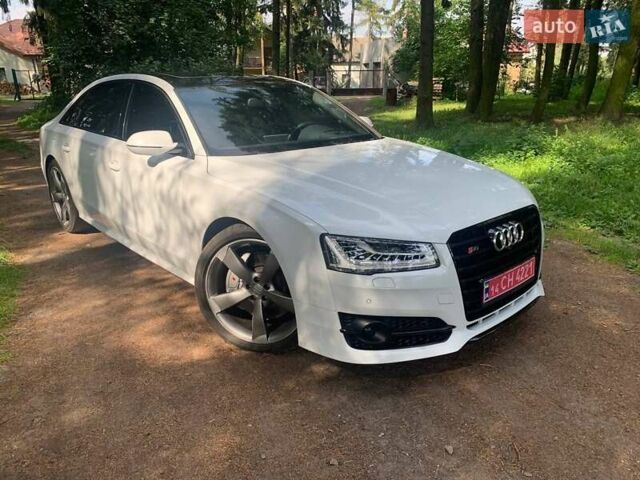 Білий Ауді A8, об'ємом двигуна 3 л та пробігом 181 тис. км за 26500 $, фото 1 на Automoto.ua