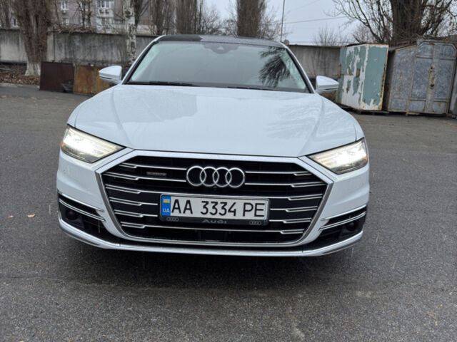 Белый Ауди А8, объемом двигателя 3 л и пробегом 105 тыс. км за 37500 $, фото 1 на Automoto.ua