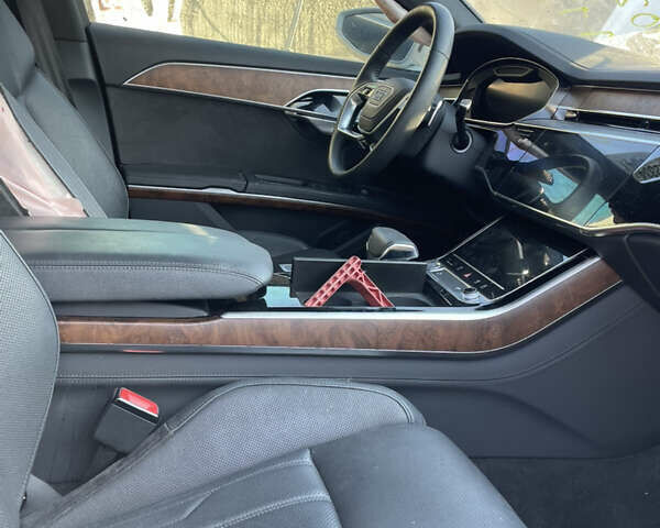 Білий Ауді A8, об'ємом двигуна 3 л та пробігом 40 тис. км за 28800 $, фото 1 на Automoto.ua